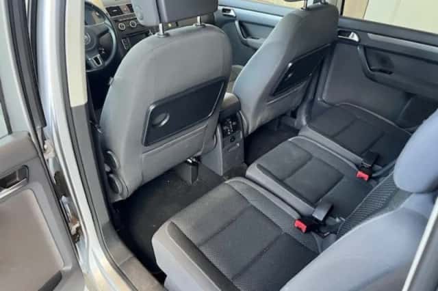 Volkswagen Touran (2013) thumbnail 16