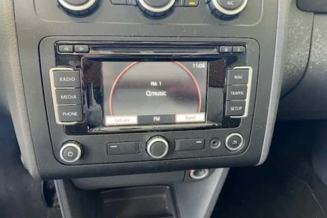 Volkswagen Touran (2013) thumbnail 26