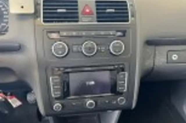 Volkswagen Touran (2013) thumbnail 56