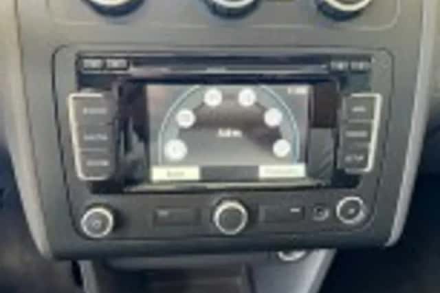 Volkswagen Touran (2013) thumbnail 59