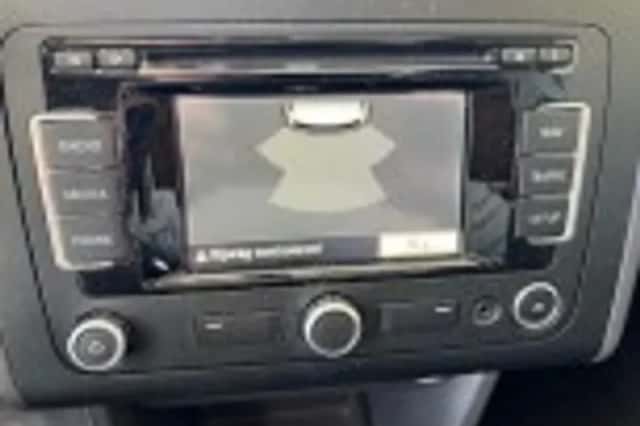 Volkswagen Touran (2013) thumbnail 60