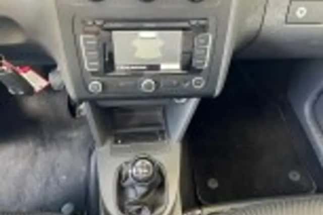 Volkswagen Touran (2013) thumbnail 61