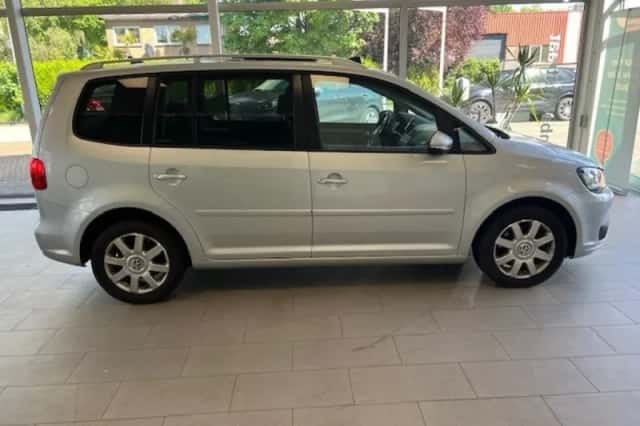 Volkswagen Touran (2013) thumbnail 69