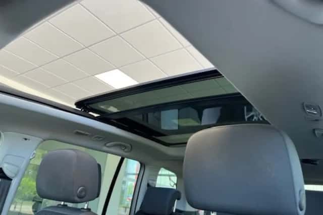 Volkswagen Touran (2013) thumbnail 82