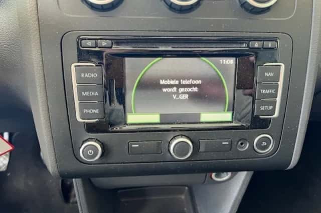 Volkswagen Touran (2013) thumbnail 89