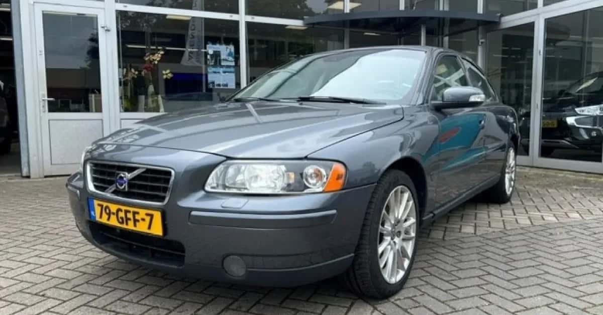 Volvo S60 (2008) — foto 1
