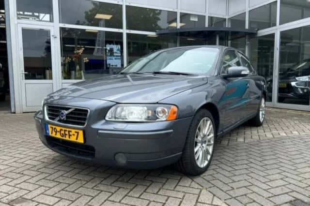 Volvo S60 (2008) thumbnail 2