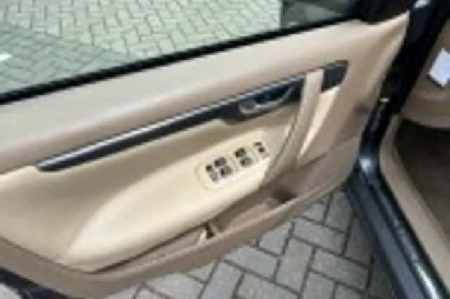 Volvo S60 (2008) thumbnail 35