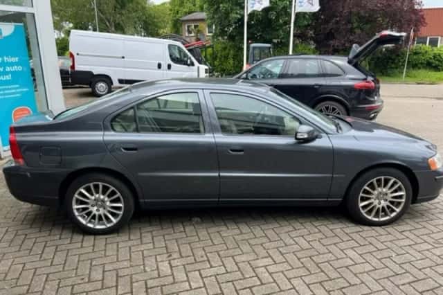 Volvo S60 (2008) thumbnail 50