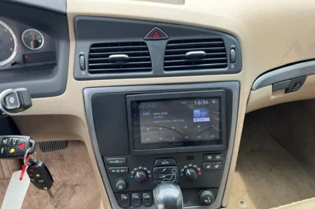 Volvo S60 (2008) thumbnail 61