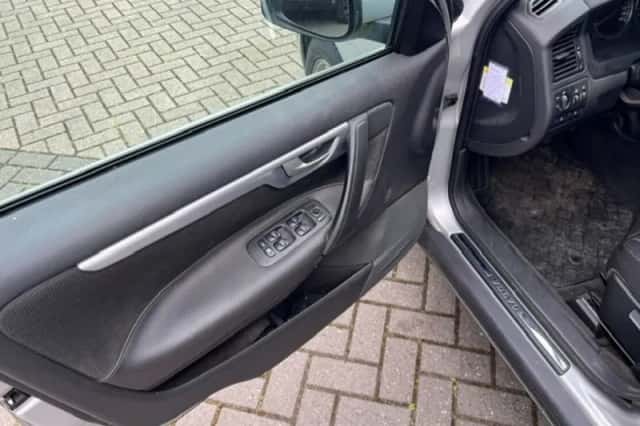 Volvo S60 (2005) thumbnail 12