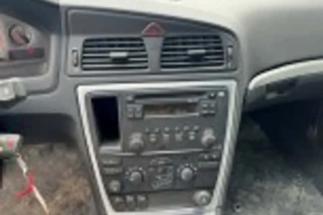 Volvo S60 (2005) thumbnail 35