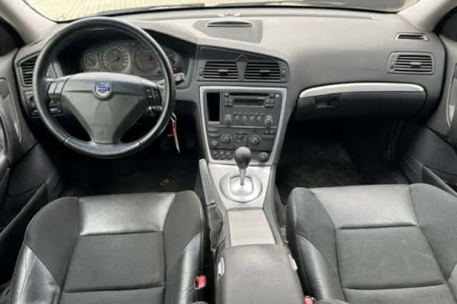 Volvo S60 (2005) thumbnail 48