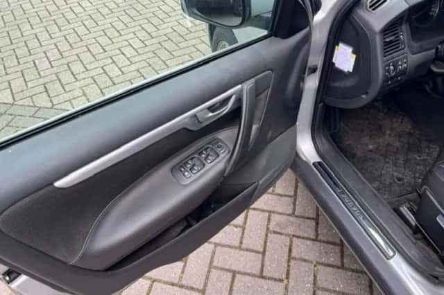Volvo S60 (2005) thumbnail 50