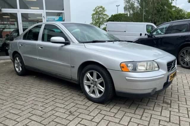 Volvo S60 (2005) thumbnail 7