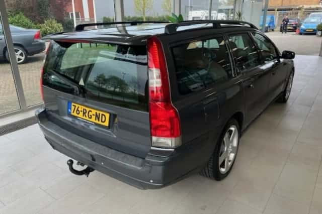 Volvo V70 (2005) thumbnail 5