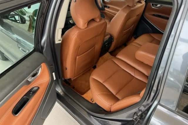 Volvo V70 (2005) thumbnail 68
