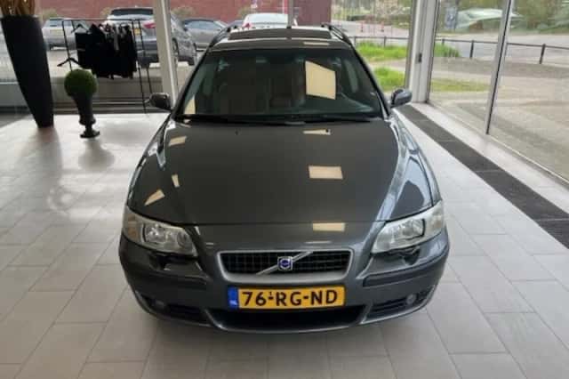 Volvo V70 (2005) thumbnail 8