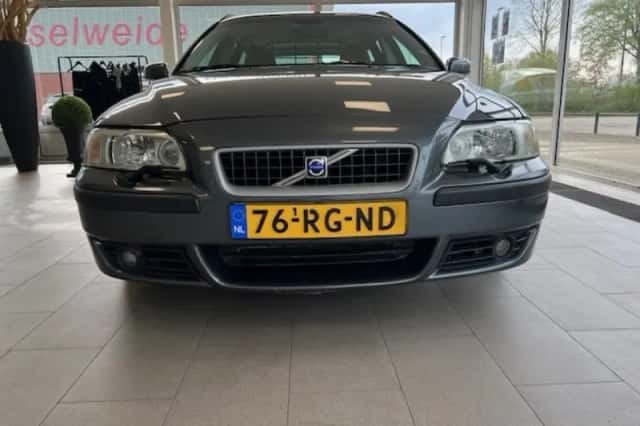Volvo V70 (2005) thumbnail 9