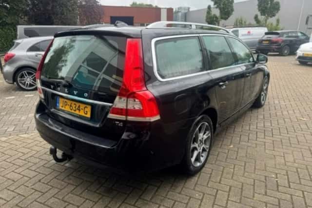 Volvo V70 (2016) thumbnail 4