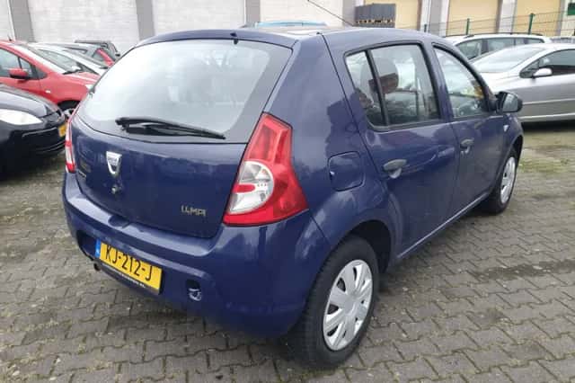 Dacia Sandero (2009) thumbnail 3