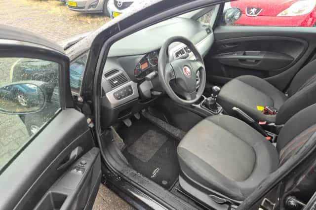 Fiat Punto (2012) thumbnail 5