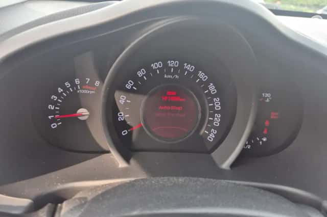 Kia Sportage (2012) thumbnail 6