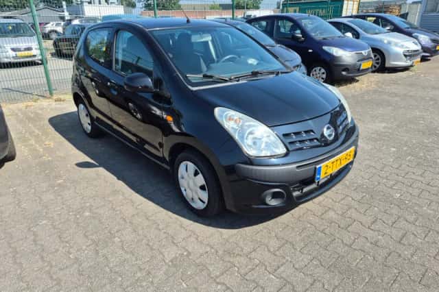 Nissan Pixo (2010) thumbnail 2
