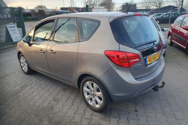 Opel Meriva (2012) thumbnail 4