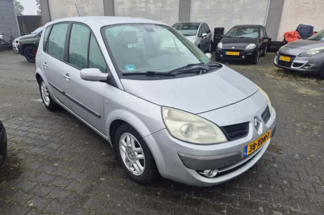 Renault Scénic (2008) thumbnail 2