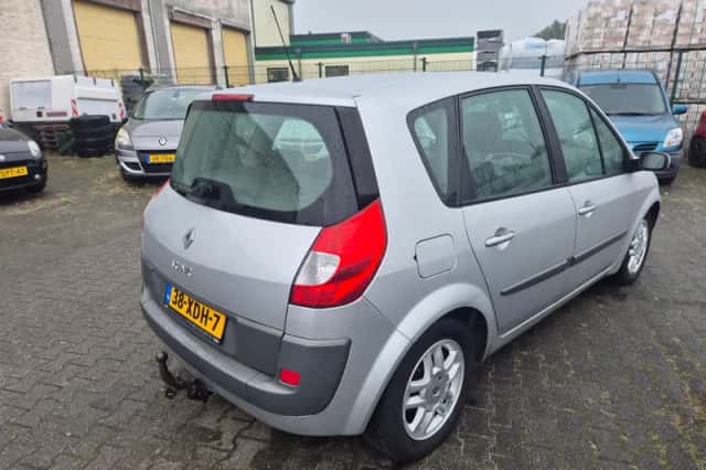 Renault Scénic (2008) thumbnail 3