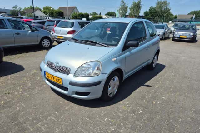 Toyota Yaris (2005) thumbnail 1