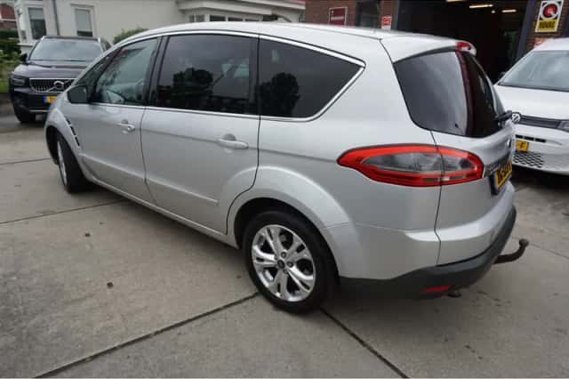 Ford S-Max (2012) thumbnail 5