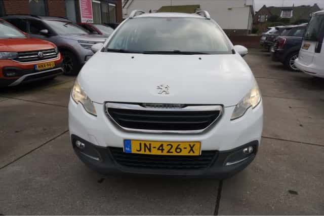 Peugeot 2008 (2016) thumbnail 2
