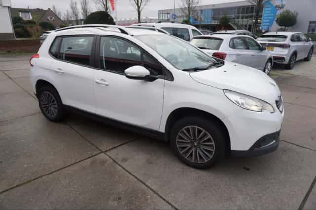 Peugeot 2008 (2016) thumbnail 3