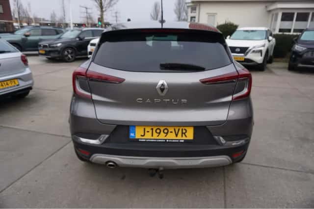 Renault Captur (2020) thumbnail 5