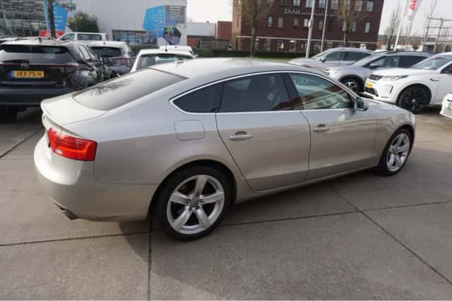 Audi A5 (2012) thumbnail 4