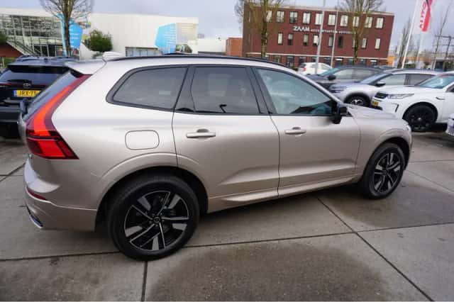 Volvo XC60 (2025) thumbnail 4