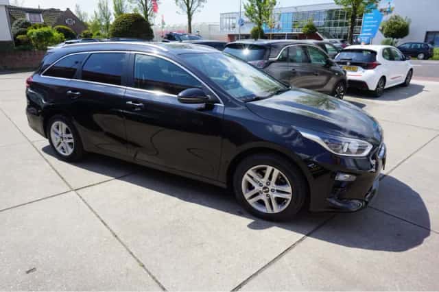 Kia Ceed Sportswagon (2020) thumbnail 3