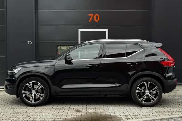 Volvo XC40 (2020) thumbnail 2