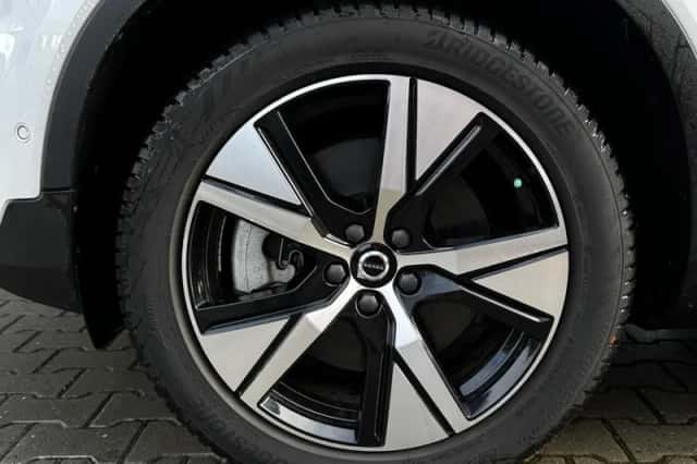 Volvo XC40 (2021) thumbnail 4