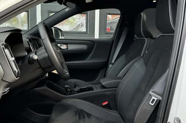 Volvo XC40 (2021) thumbnail 5