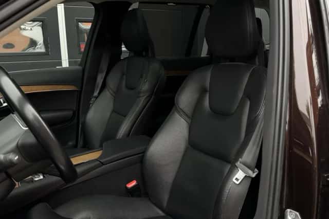 Volvo XC90 (2020) thumbnail 5