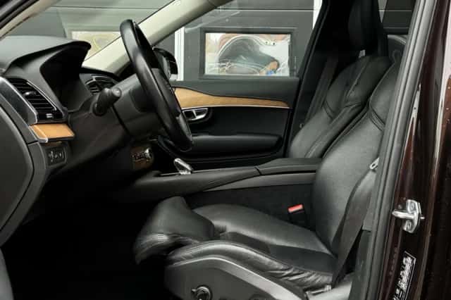 Volvo XC90 (2020) thumbnail 6