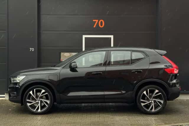 Volvo XC40 (2020) thumbnail 2