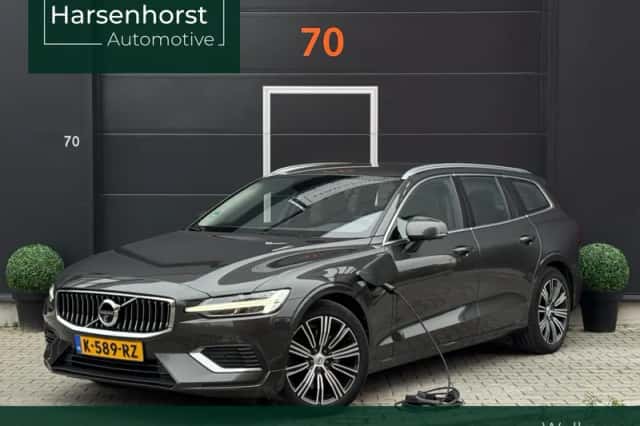 Volvo V60 (2021) thumbnail 1