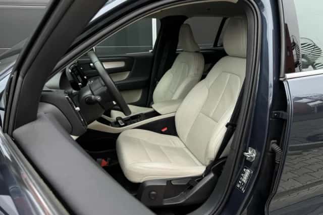 Volvo XC40 (2021) thumbnail 5