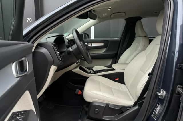 Volvo XC40 (2021) thumbnail 6