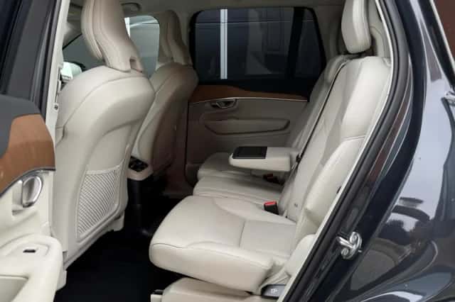 Volvo XC90 (2022) thumbnail 6