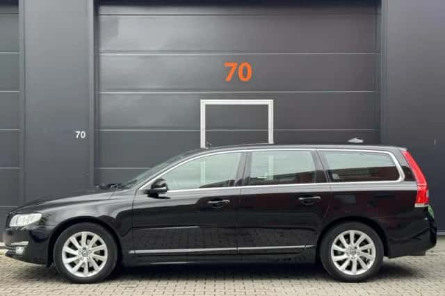 Volvo V70 (2016) thumbnail 2